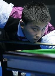 皇马一战3红6黄！金哨详解争议判罚：2红没问题，输球别怪裁判