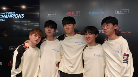 波兰主帅：希望面对荷兰能有更多控球；已证明能与他们抗衡